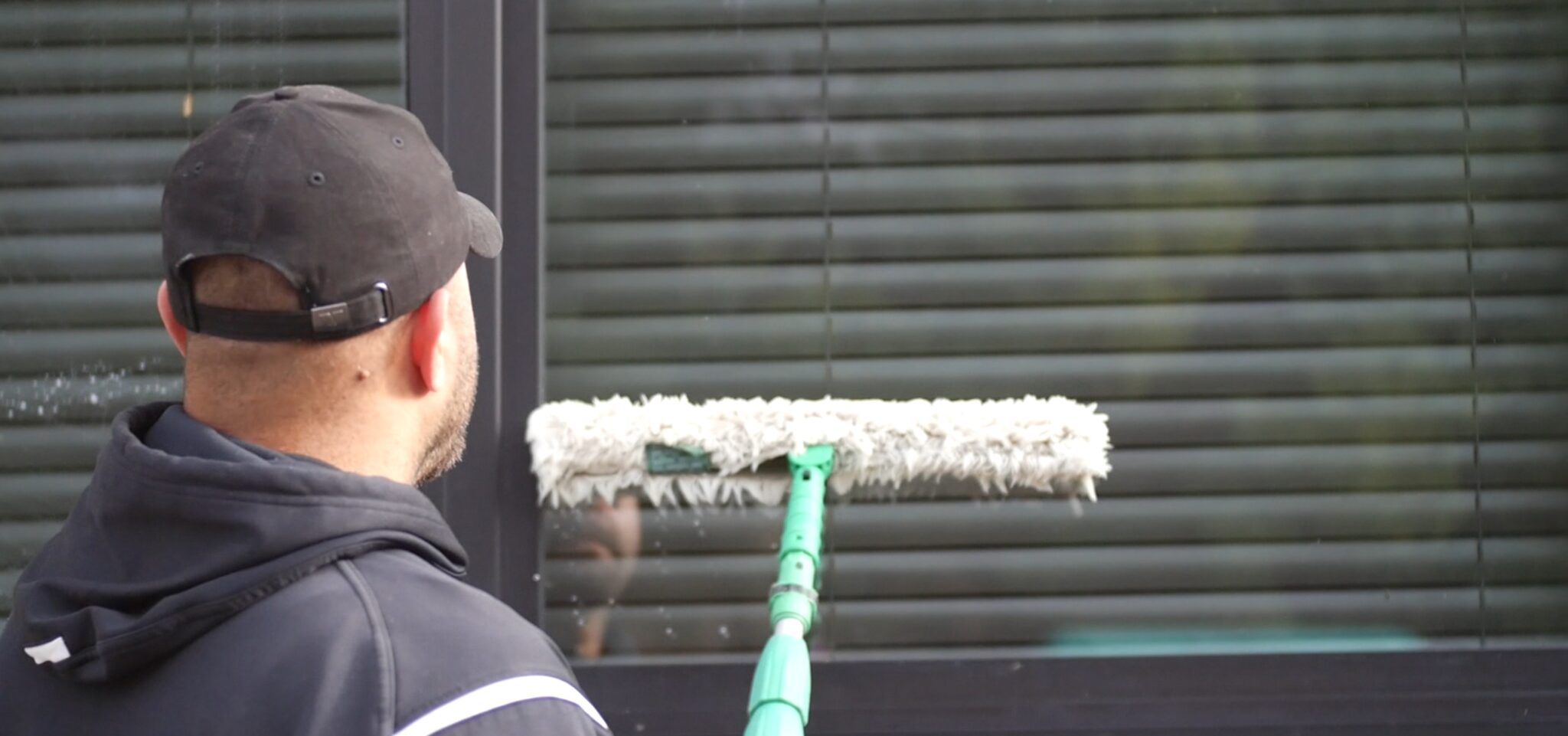 Window Cleaning in CT | Off The Wall